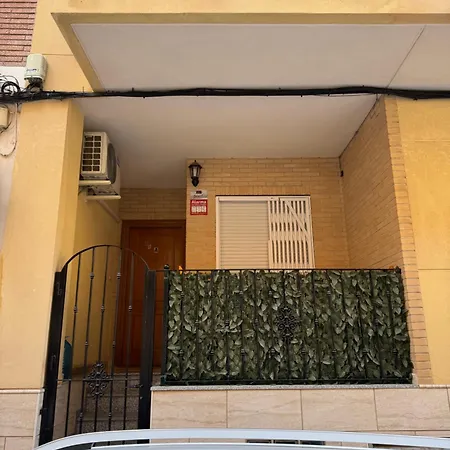 Cezy Con Garaje Appartement *